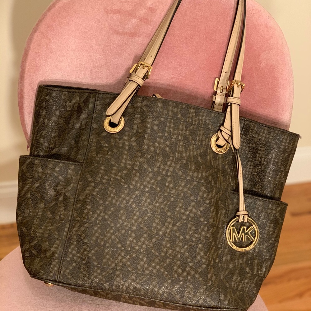 Michael kors over the shoulder bag